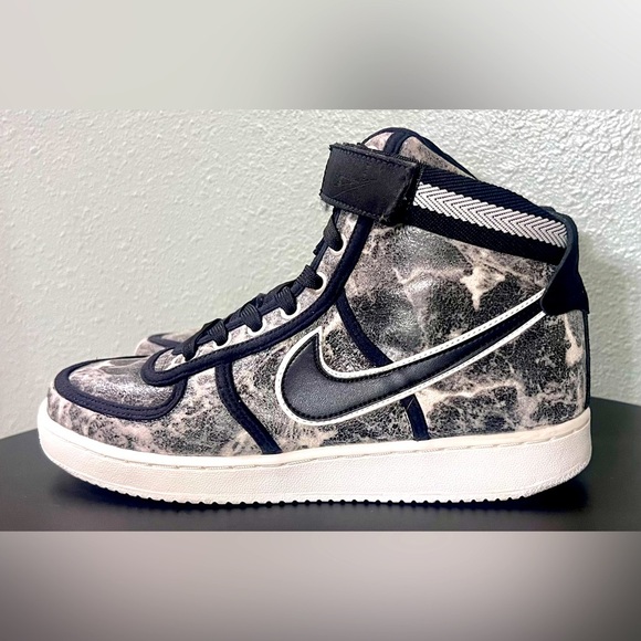RARE Nike Vandal Hi LX Black/Black/Summit White Sneakers Shoes - Picture 1 of 10